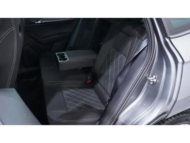 Škoda Karoq 1.5 TSI ACT Sportline Business 2023 Benzine 39