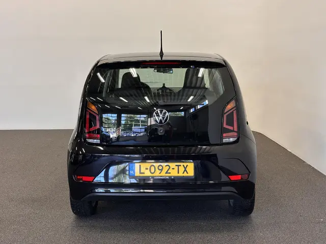 Volkswagen up! 1.0 2021 Benzine 6