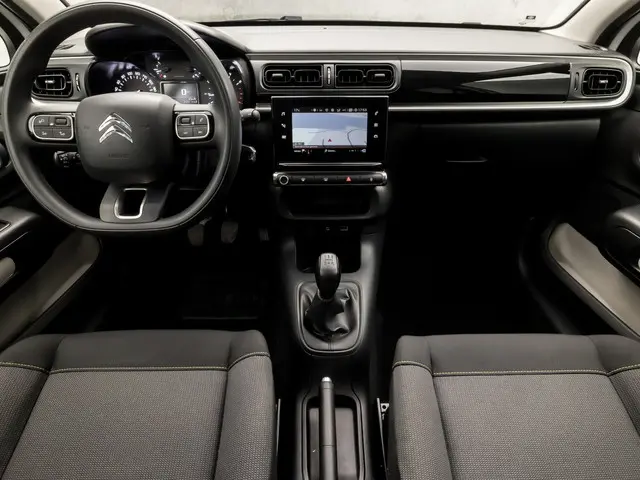 Citroën C3 1.2 PureTech Shine Sport 2018 Benzine 6