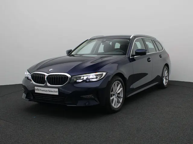 BMW 3 Serie Touring 320i 2020 Benzine 37