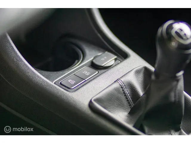 Volkswagen up! 1.0 BMT move up! 2019 Benzine 22