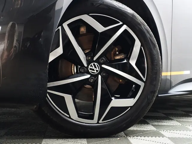 Volkswagen ID.3 First Plus 58 kWh Aut- 2020 Elektrisch 25