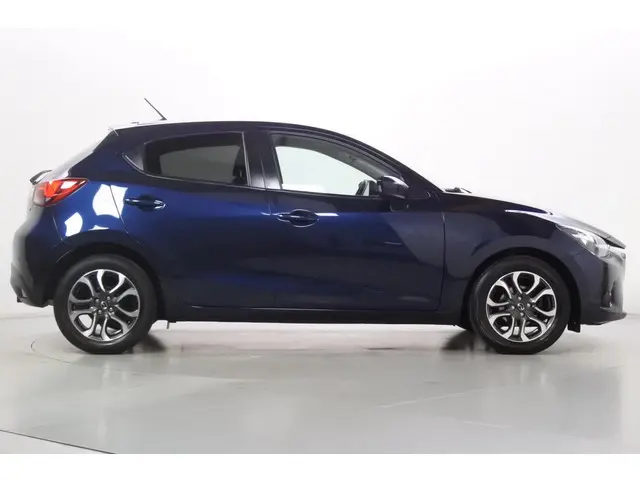 Mazda 2 1.5 90pk Nakama 2016 Benzine 10