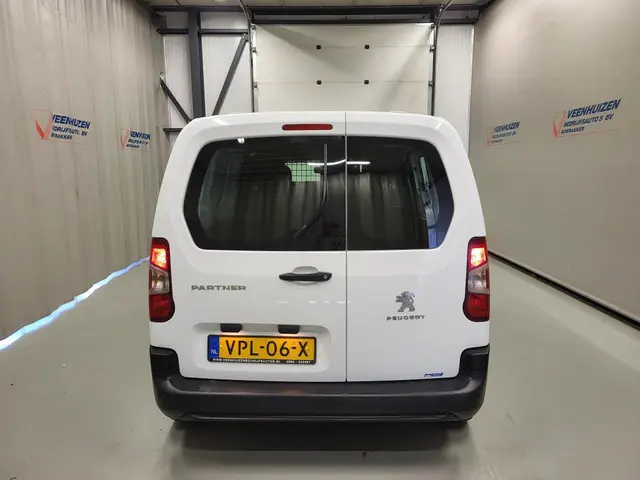 Peugeot Partner 1.5BlueHDI Euro 6! 2022 Diesel 15