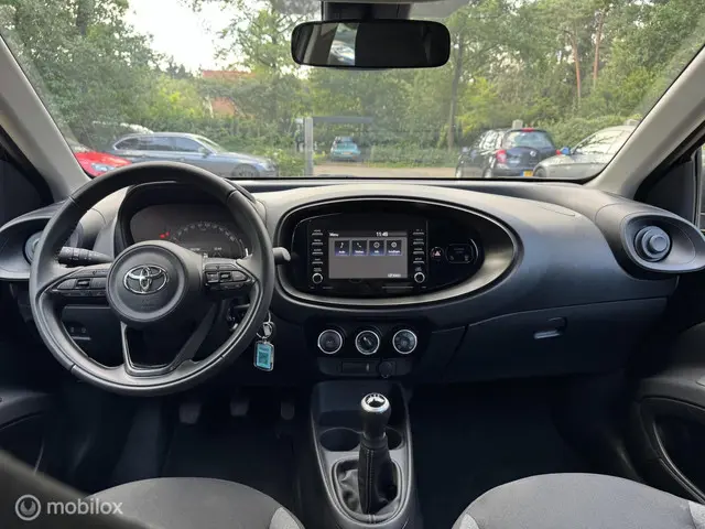 Toyota Aygo X 1.0 VVT-i MT Play 2023 Benzine 12