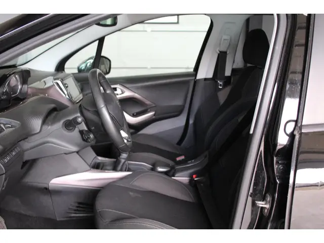 Peugeot 2008 1.2 PureTech Style 2015 Benzine 21