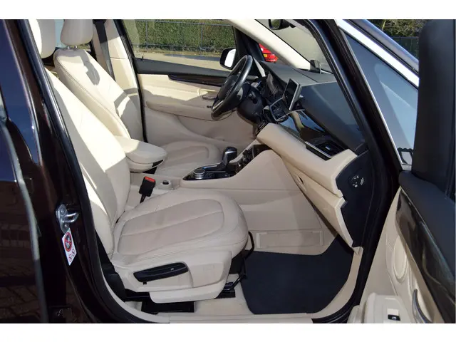 BMW 2 Serie Active Tourer 218i Essential 2015 Benzine 20