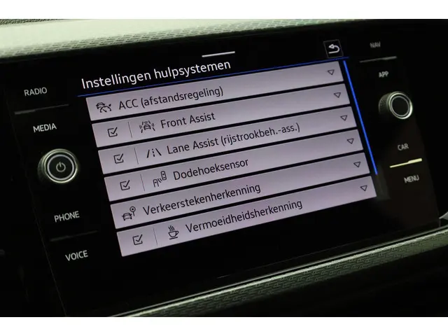 Volkswagen T-Cross 1.0 Tsi 110pk DSG R-Line 2022 Benzine 24