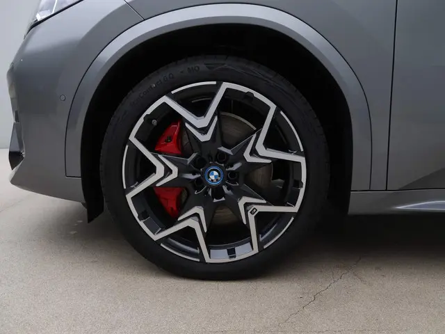 BMW iX2 eDrive20 65kWh 2024 Elektrisch 19