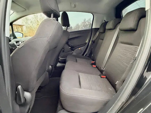 Peugeot 208 1.0 VTi Access 5-deurs 2014 Benzine 14