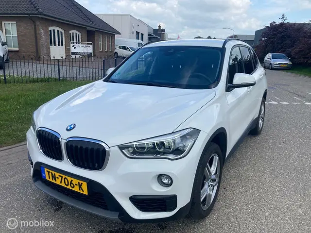 BMW X1 20i High Executive leder aut camera 2018 Benzine 2