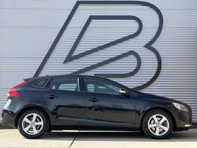 Volvo V40 1.6 T3 Kinetic 2013 Benzine 4