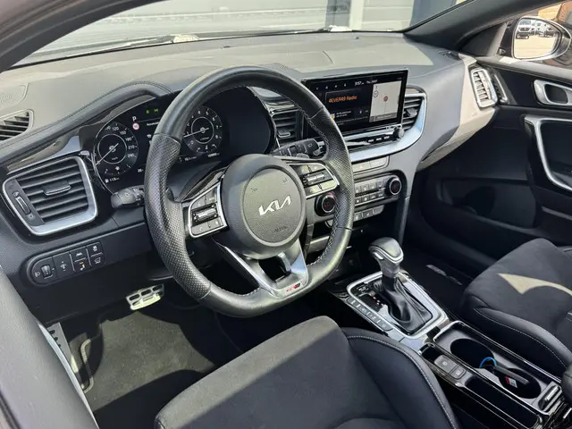 Kia ProCeed 1.5 T-GDI GT-LINE 2023 Benzine 4