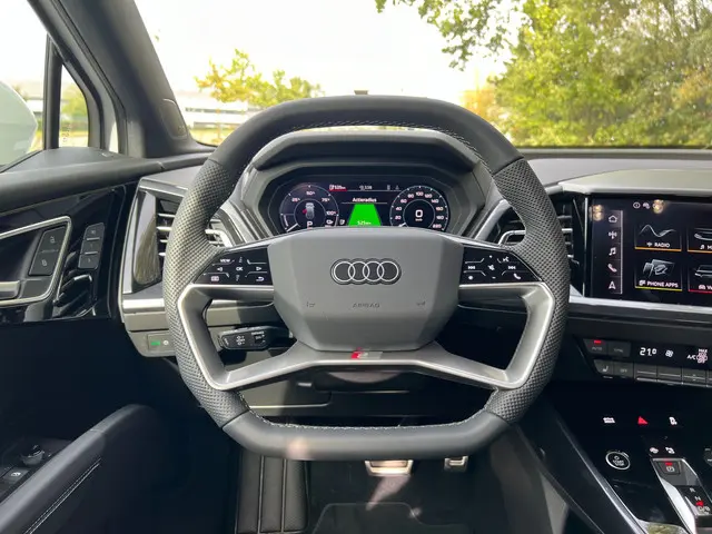 Audi Q4 e-tron 40 S edition 77 kWh 2023 Elektrisch 19
