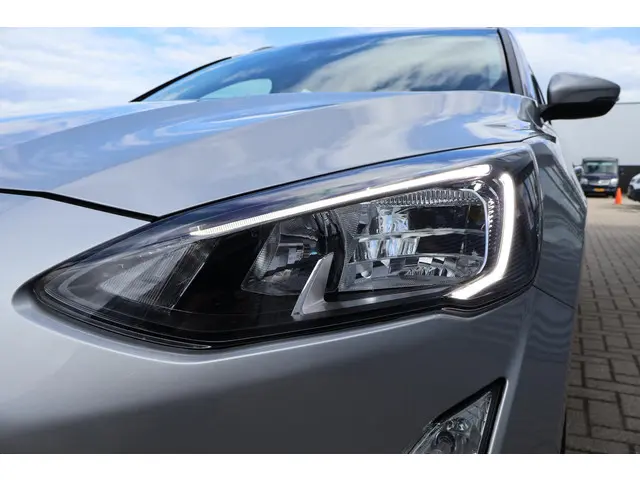 Ford Focus Wagon 1.0 Business 2021 Benzine 22