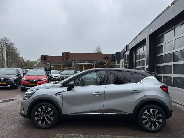 Renault Captur 1.3 TCe 140PK EDC TECHNO 2024 Benzine 9