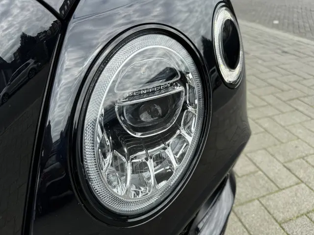 Bentley Bentayga 3