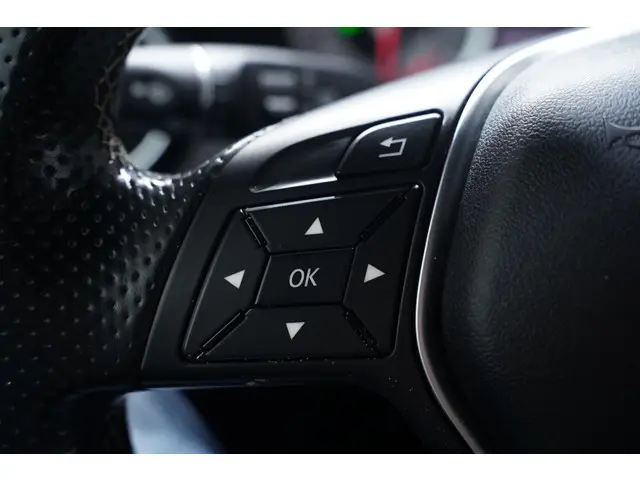 Mercedes-Benz A-Klasse 180 Prestige 2015 Benzine 20