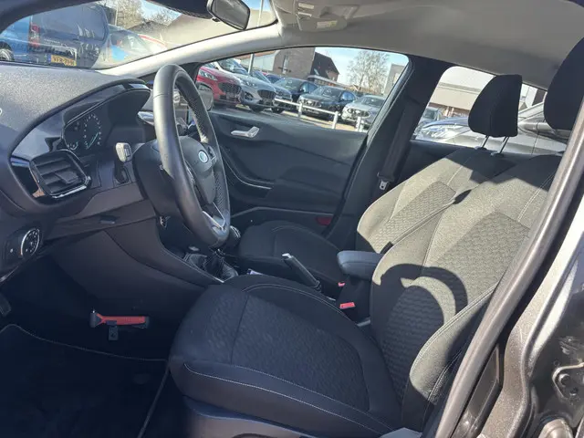 Ford Fiesta 1.0 EcoBoost Hybrid Titanium 2022 Benzine 10