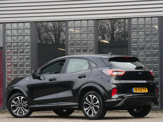 Ford Puma 1.0 HYBRID ST-LINE/ WINTER PACK/ 2022 Benzine 19