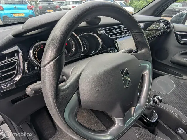 Citroën DS3 1.2 VTi So Chic 2013 Benzine 18