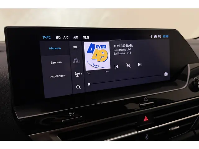 Citroën C4 1.2 Hybrid 136pk Plus 2024 Hybride Benzine 25