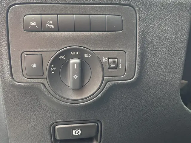 Mercedes-Benz Vito 114 CDI Lang DC Comfort 2020 Diesel 38