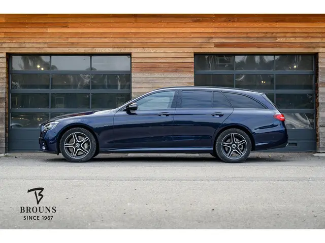 Mercedes-Benz E-Klasse 300 e AMG 2020 Hybride Benzine 2