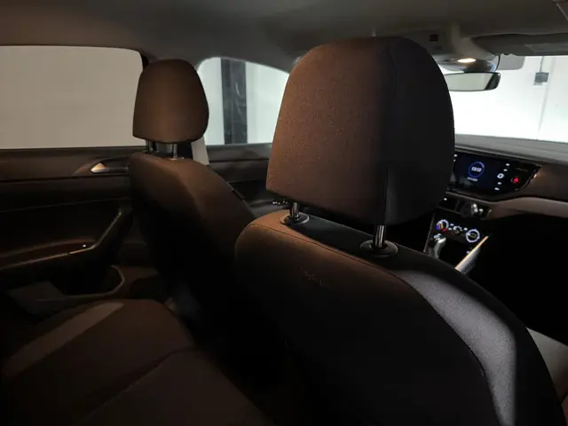 Volkswagen Polo 1.0 TSI Life PDC CARPLAY 2022 Benzine 24