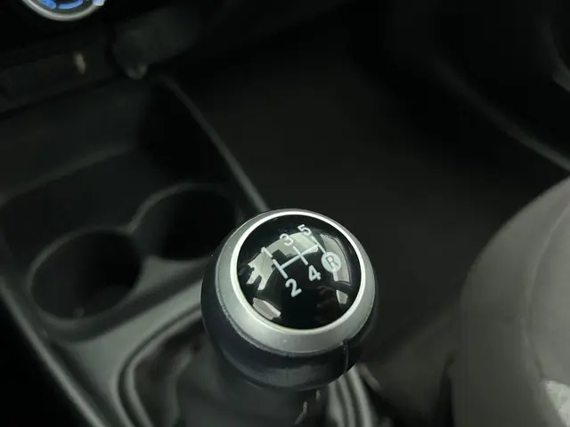 Toyota Aygo X 1.0 VVT-i MT Play 2023 Benzine 18