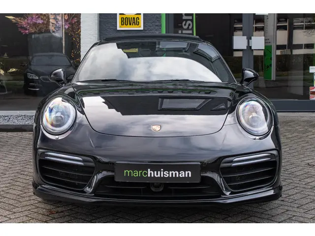 Porsche 911 3.8 Turbo S 2016 Benzine 4