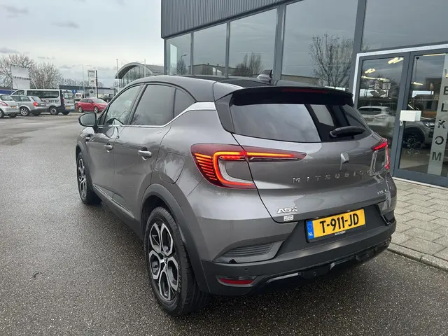 Mitsubishi ASX 1.6 PHEV AT Instyle 2023 Hybride Benzine 5