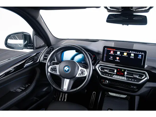 BMW iX3 3