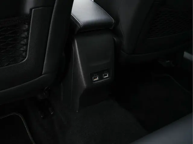 Peugeot e-2008 EV GT 50 kWh {SOH-91%} 2020 Elektrisch 25