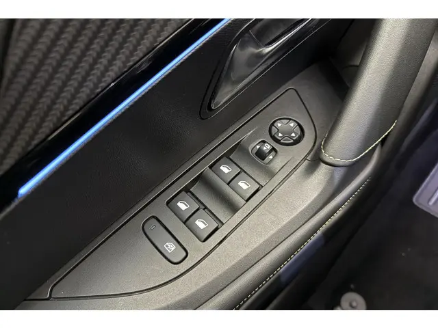 Peugeot 2008 1.2 PureTech 130pk GT-Line 2020 Benzine 17