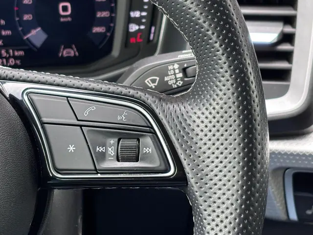 Audi A1 citycarver 35 TFSI S-Line Edition 2021 Benzine 14