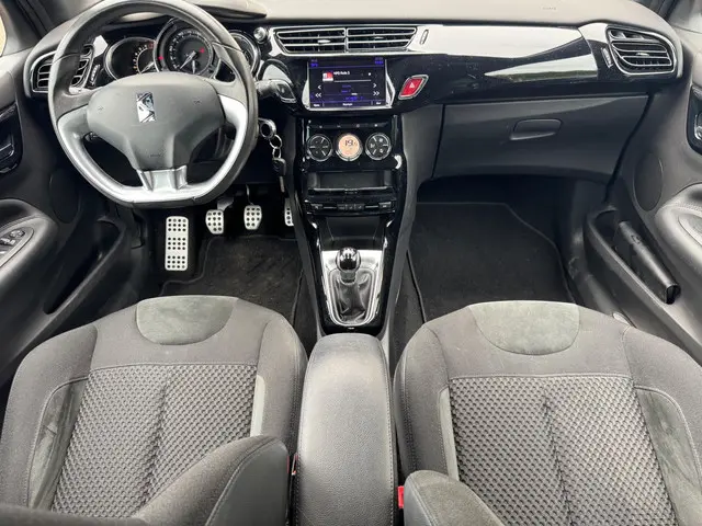 DS DS 3 1.2 PureTech Business 2015 Benzine 9