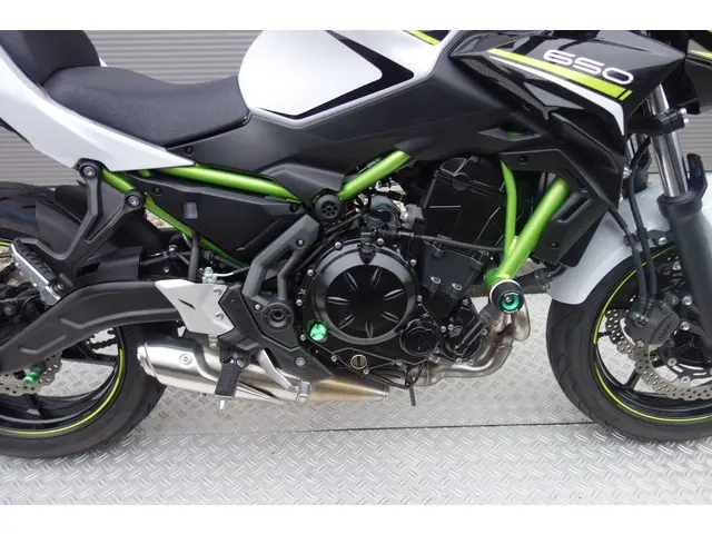 Kawasaki Z650 ABS 2020 Benzine 9