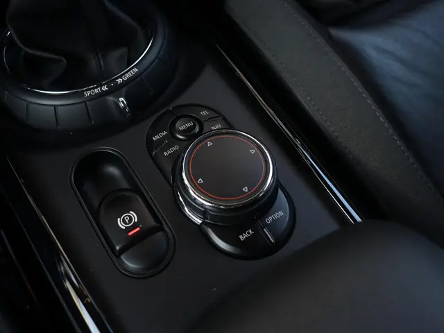 MINI Clubman Cooper 2016 Benzine 17