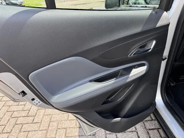 Opel Mokka 1.4 T Innovation 2016 Benzine 33