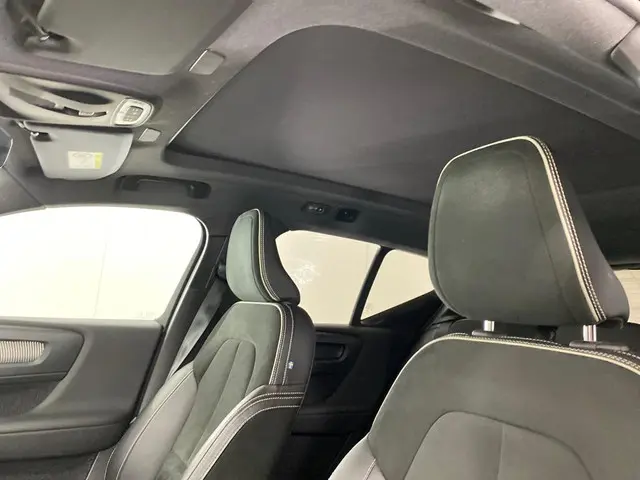 Volvo XC40 1.5 T2 R-Design 2021 Benzine 14