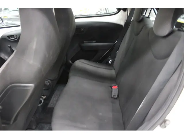 Peugeot 108 1.0 e-VTi Access 2015 Benzine 6