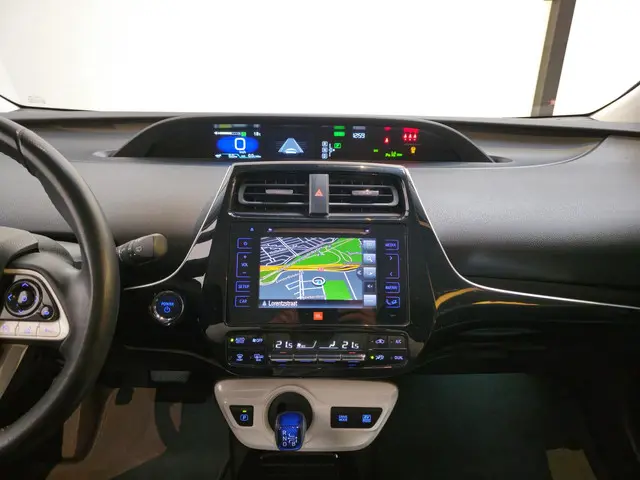 Toyota Prius 1.8 Dynamic 2018 Hybride Benzine 21