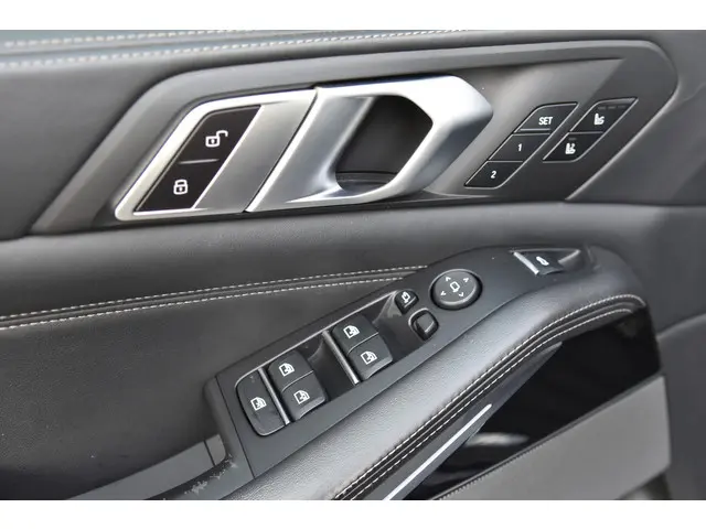 BMW X5 xDrive40i High Executive 2019 Benzine 11