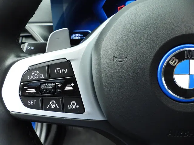 BMW 3 Serie Touring 330e 2024 Hybride Benzine 13