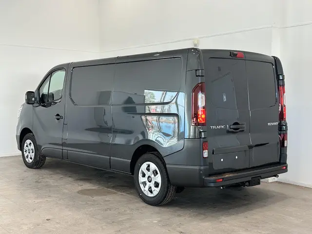 Renault Trafic L2H1 2.0 dCi 130 T30 Advance 2024 Diesel 6