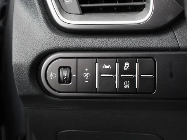 Kia XCeed 1.0 T-GDi 120pk ComfortLine 2023 Benzine 18