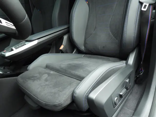 BMW X1 xDrive25e 2025 Hybride Benzine 25