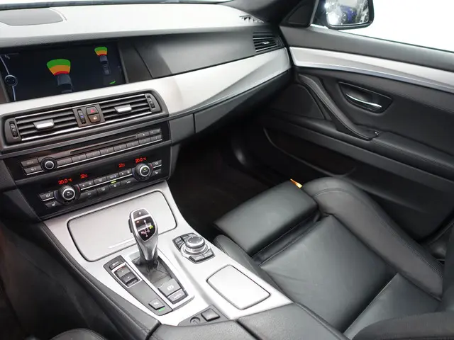 BMW 5 Serie Touring 520i 184Pk M Sport Aut- 2012 Benzine 8