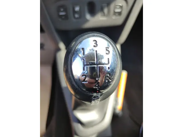Dacia Logan MCV TCe 90 Lauréate 2016 Benzine 15